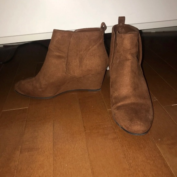 Brown ankle boots - Picture 2 of 2